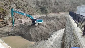 Trabzon’da taşkın riskine karşı dere ıslahı çalışması