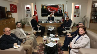 Arhavi Yüksekokulu Destekleme Derneği'nden belediye başkanına ziyaret ve proje bilgisi