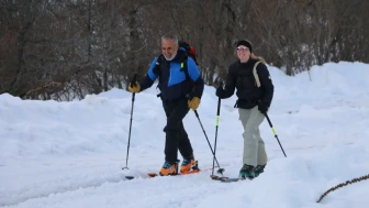 İspir’de Kaçkar Zirvelerinde Nefes Kesen Kayak Gösterisi