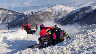 Handüzü’nde sis, kar, motor sesi : SNX finali Rize’de nefes kesti