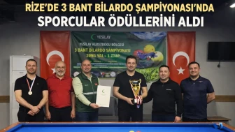 Rize'de 3 Bant Bilardo Şampiyonası'nda sporcular ödüllerini aldı