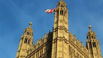 Lammy: Bıçaklı suçları yarıya indirme sözümüze bağlıyız