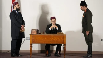 Trabzon Tiyatrosu, 'Muhacirlik' Oyunuyla İlçe Turnesine Başladı