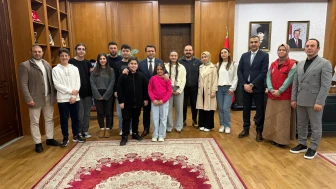 Yomra’da Genç Müzisyenlerden Kaymakam Ocak’a Ziyaret