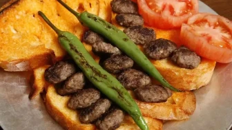 Köftenizi mükemmel kılacak sır: Bir kaşık yoğurt!