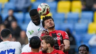 Ç.Rize, son 13 dakikasına 2-0 yenik girdiği G.Birliği deplasmanında, sağ beki Mithat Pala’yla geri döndü. Gençler’de Metin Diyadin’le yollar ayrıldı