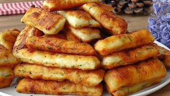 Peynirli Maydanozlu Çubuk Pişi: Kahvaltınıza Lezzet Katacak Pratik Tarif!