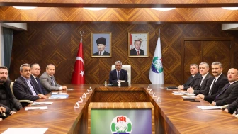 Valilik Toplantı Salonu’nda Altyapı ve Ulaşım Projeleri Değerlendirildi