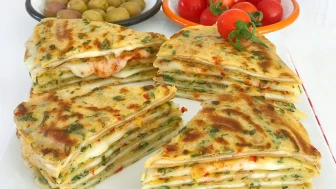 Pratik ve Doyurucu: Kaşarlı Krep Börek Tarifiyle Kahvaltıya Fark Katın!