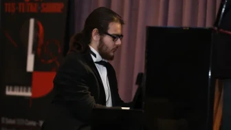 İsmail Baha Sürelsan Konservatuarı öğrencileri sahnede