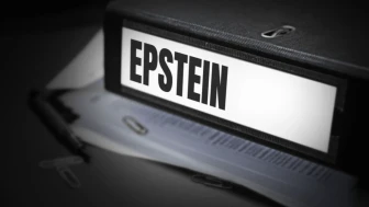 Eski İngiliz büyükelçisi Mandelson Epstein bağlantısı nedeniyle İşçi Partisi'nden istifa etti