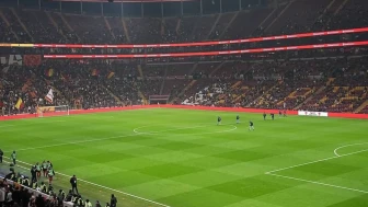 Galatasaray Başkanı Özbek'ten stadyum bakım çağrısı: 'Gözden geçirilmesi şart!'