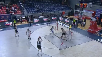 TBF'den Beşiktaş maçında Yunan taraftarların açtığı çirkin pankarta kınama