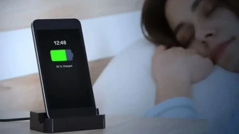 Telefonu Gece Şarja Takıp Uyuyanlar Dikkat Batarya Ömrünü Yarı Yarıya Düşüren Hata İfşa Oldu