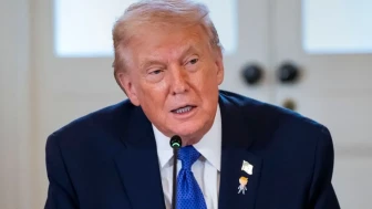 Trump: İran'ın tüm gemilerini batırdık