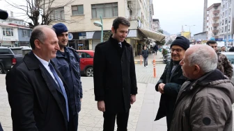 Arhavi’de Bayram Öncesi Esnaf Ziyareti: Birlik ve Beraberlik Mesajı