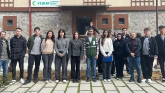 Rize Yeşilay Kampüsü'nde Lise Öğrencilerine Yönelik Bağımlılıkla Mücadele Semineri Düzenlendi