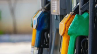 Zam'aydın Türkiyem! Akaryakıtta kara salı: Dev zam geldi; litresi 80 TL'yi aştı1