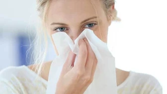 Burun Akıntısını Hızla Azaltan Yöntemler: Uzmanlardan Pratik Öneriler