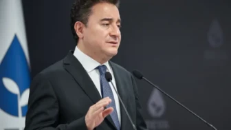 Babacan: Mazlumların Yanında, Hukukun Savunucusu Olmalıyız