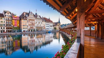 Liste des lieux à visiter en Suisse.