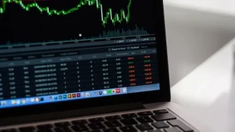 BIST 100 Endeksi'nde Belirsizlik Hâkimiyetini Koruyor!