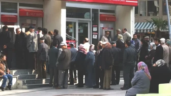 ATM'lerden Para Çekimi Kolaylaşıyor: Kuyruk Kâbusuna Son!