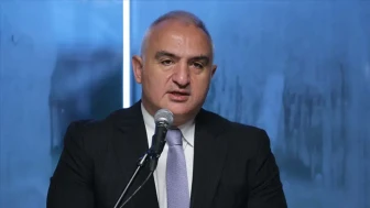 Bakan Ersoy, İstanbul'da Melek Heykeli'nin Teslimatında Önemli Açıklamalarda Bulundu