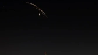 İran'dan İsrail'e fırlatılan füzeler Tel Aviv semalarında görüntülendi