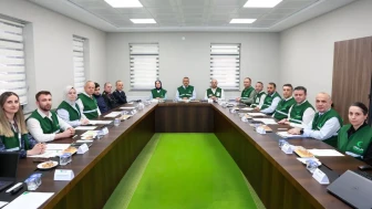 Rize’de Bağımlılıkla Mücadelede Yenilikçi Stratejiler Belirlendi: Bağımsızlık ve Yeşilay Yılı Toplantısı Gerçekleştirildi