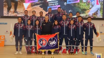 Türkiye Oryantiring Şampiyonası'nda Jandarma Gücü zaferle döndü: 7 sporcu Milli Takım'a davet edildi!