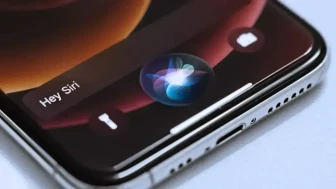 Siri'deki Yenilikler: Apple, Asistanını Google'a mı Emanet Ediyor?