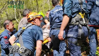 Atakum'da kayalıklardan düşen yaralı kurtarıldı, hastaneye sevk edildi.