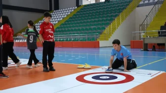 Rize'de Floor Curling İl Birinciliği heyecan dolu anlarla sona erdi