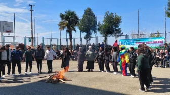 İyidere Lisesi'nde Nevruz Bayramı coşkuyla kutlandı