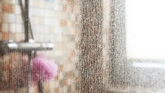 Duşakabin Kireçleşmesini Etkili Bir Şekilde Temizlemenin Yolları