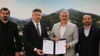 Güneysu ve Serdivan Belediyeleri Arasında Kardeş Şehir İş Birliği Protokolü Törenle İmzalandı