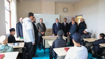 Vali İhsan Selim Baydaş, Pazar'ın Tütüncüler Köyü'ndeki Kur'an Kursu'nu Ziyaret Etti