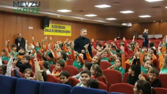 Kaymakam Ferhat Altay, Mesut Karaoğlu İlkokulu'ndaki Öğrencilerle Bir Araya Geldi!