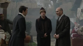 İsmail Ege Şaşmaz Onbeşliler dizisinde babası ve kardeşiyle kamera karşısına geçti