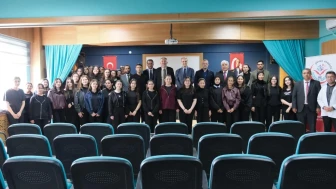 Gürün'de Bilim İnsanları Öğrencilerle Buluşarak Bilim Dünyasını Paylaştı