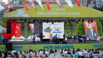 Beylikdüzü’nde Kırlangıç Gençlik Festivali Coşkuyla Açıldı!