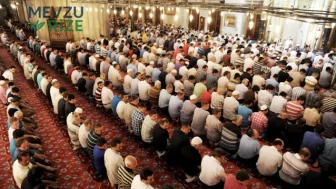 2026 Manisa Bayram Namazı Saat Kaçta? İlçe İlçe Kurban Bayramı Namaz Saatleri Açıklandı