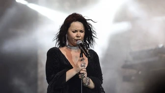 Şebnem Ferah: Sahne Performanslarıyla Dinleyicileri Büyüleyen Güçlü Vokal