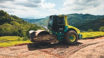 Rize'de Kırsal Ulaşım İçin Yol Bakım ve Onarım Çalışmaları Devam Ediyor