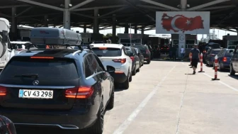 Sarp Sınır Kapısı’ndan Geçecek Gurbetçiler Bu Detayı Araştırıyor: Yabancı Plakalı Araçlarda Süre ve 185 Gün Kuralı Yeniden Gündemde