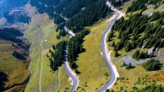 Karadeniz’de Yayla Yolları Tek Tek Açılıyor: Yaz Sezonu Öncesi Hareketlilik Başladı, Gözler Bu Bölgelere Çevrildi