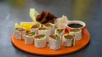Sushi Çiğ Köfte: Uzakdoğu ve geleneksel lezzetlerin buluştuğu yaratıcı alternatif!