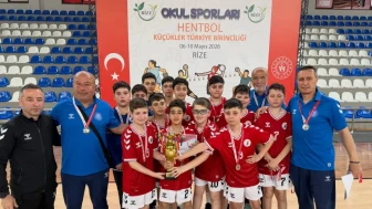 Batman takımları, Rize'deki Hentbol Şampiyonası'nda Kız Ve Erkeklerde Şampiyon Oldu!