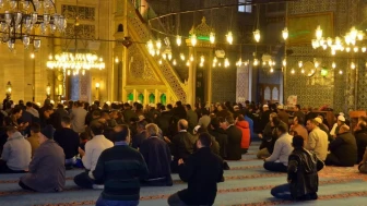 Kurban Bayramı namazı nasıl kılınır, kaç rekâttır? Bayram namazı evde kılınır mı?